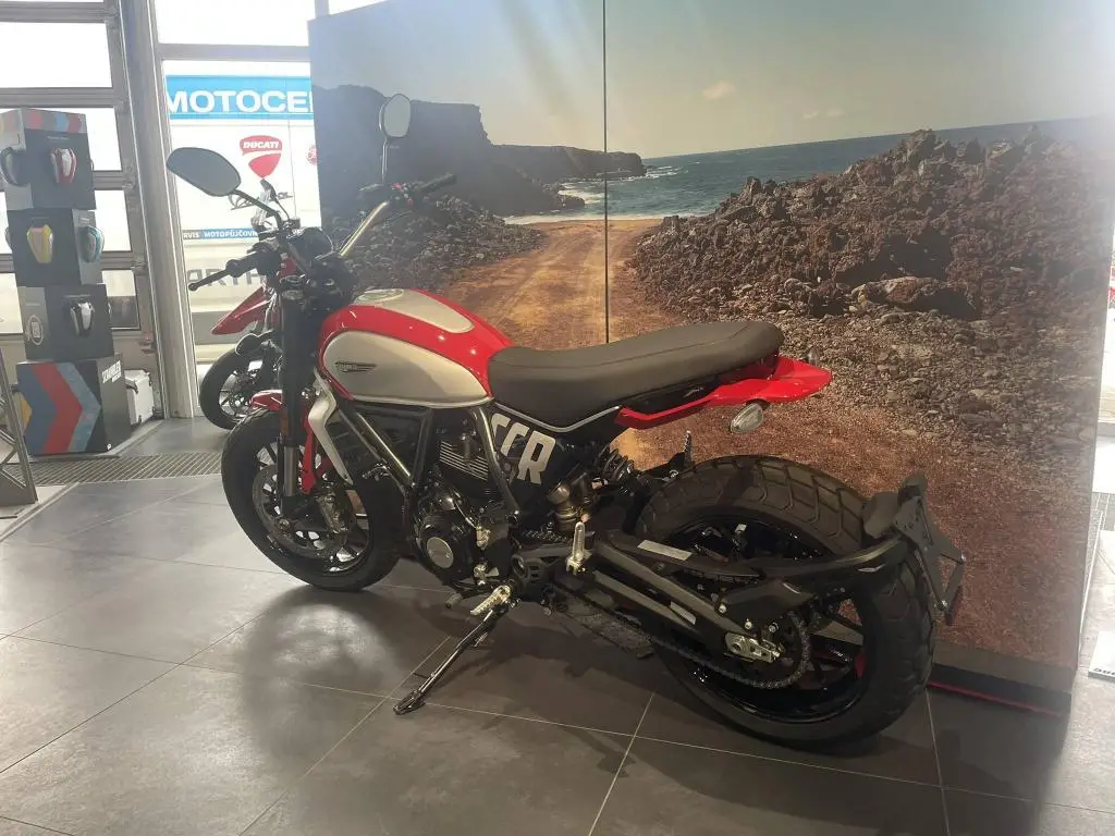 DUCATI Scrambler Icon EU5+  / 54kW