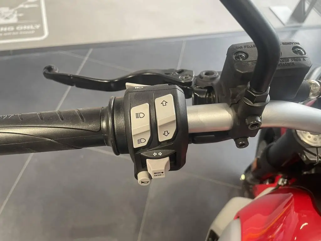 DUCATI Scrambler Icon EU5+  / 54kW