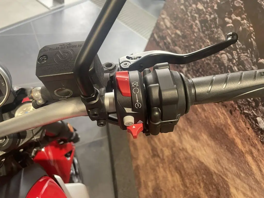 DUCATI Scrambler Icon EU5+  / 54kW