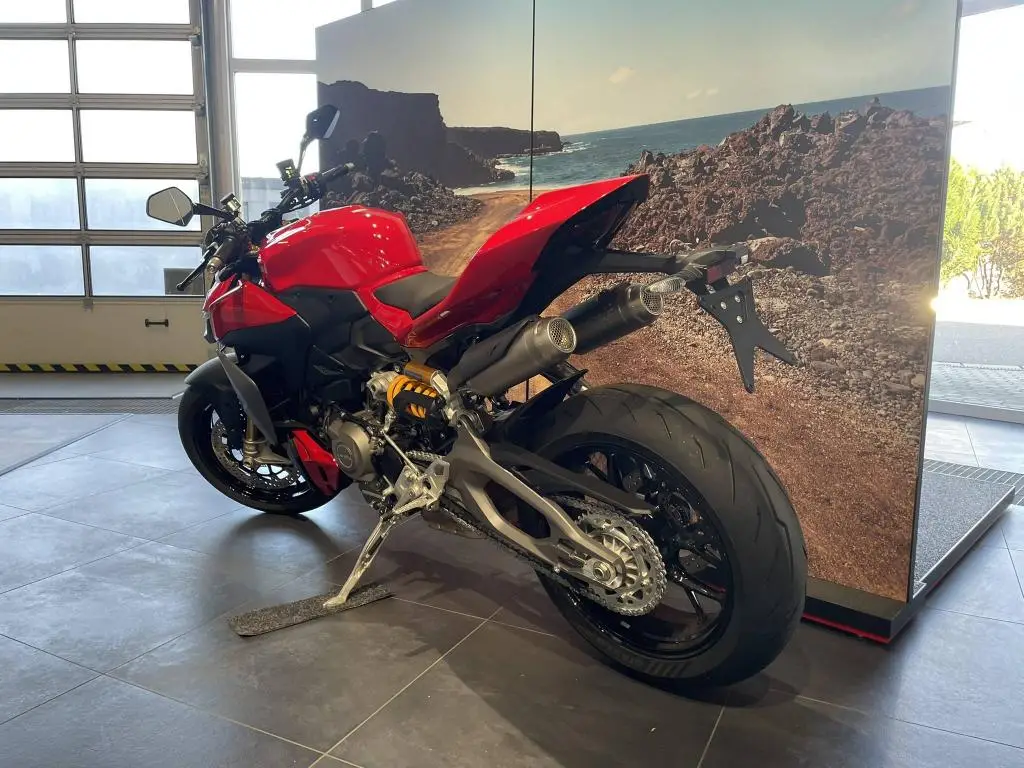 DUCATI Streetfighter V2 S EU5+  / 88kW