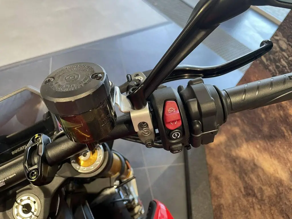 DUCATI Streetfighter V2 S EU5+  / 88kW