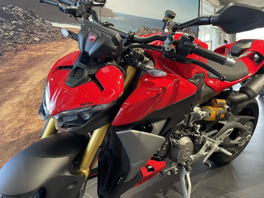 DUCATI Streetfighter V2 S EU5+  / 88kW