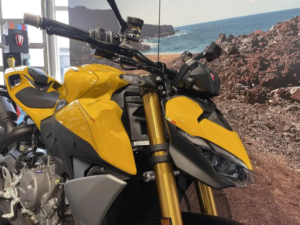 DUCATI Streetfighter V2 S EU5+  / 88kW
