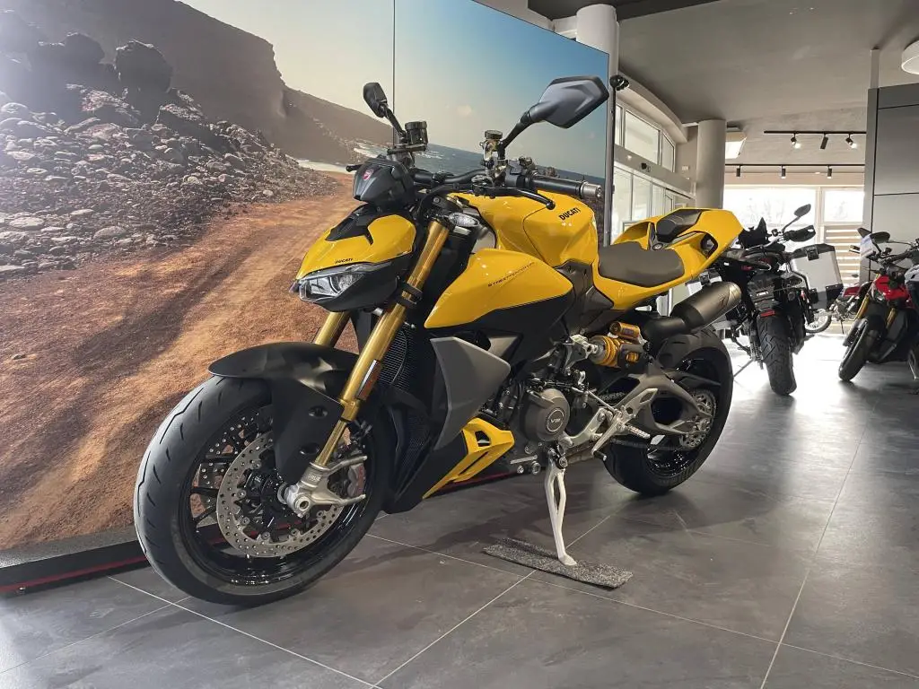 DUCATI Streetfighter V2 S EU5+  / 88kW