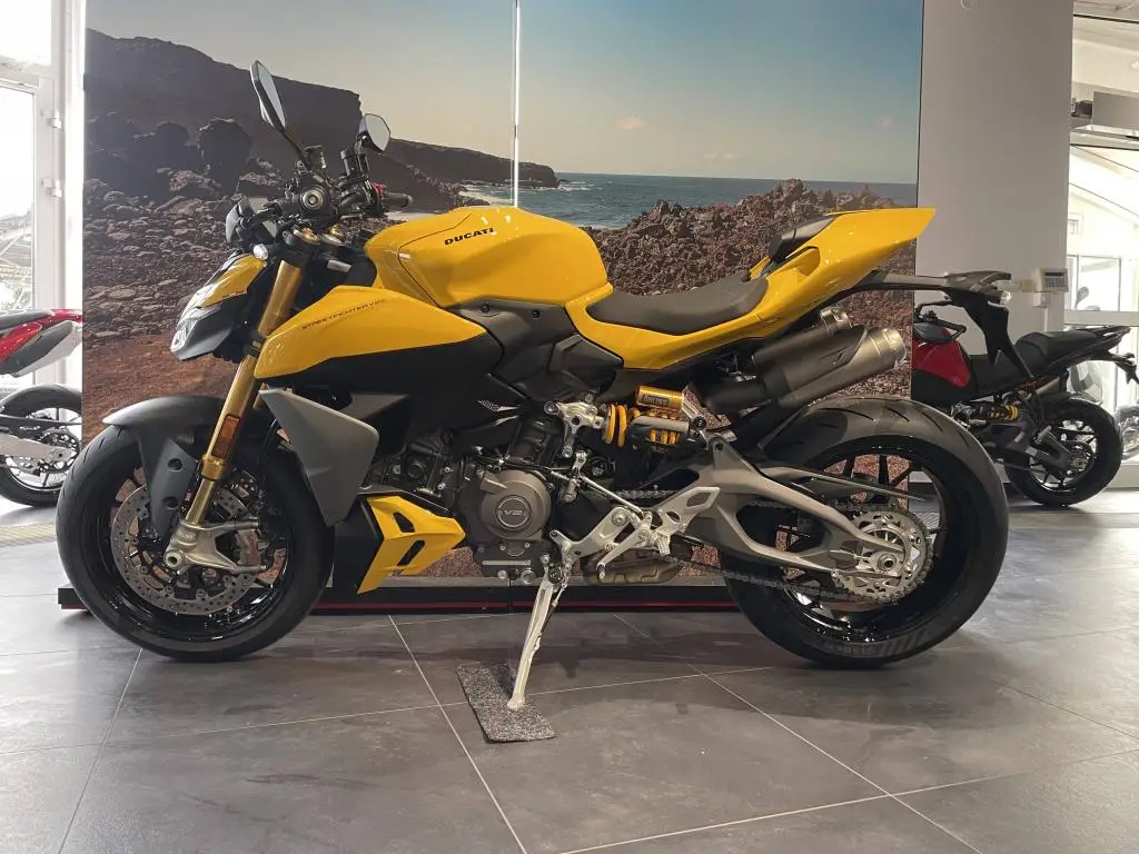DUCATI Streetfighter V2 S EU5+  / 88kW