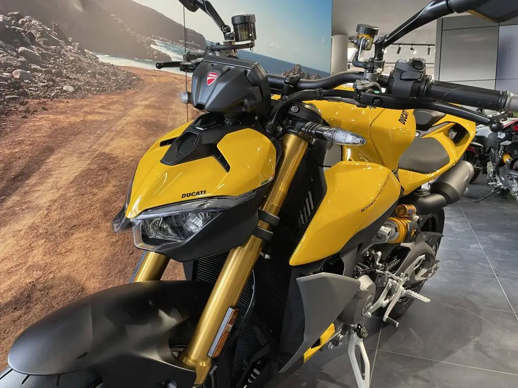 DUCATI Streetfighter V2 S EU5+  / 88kW