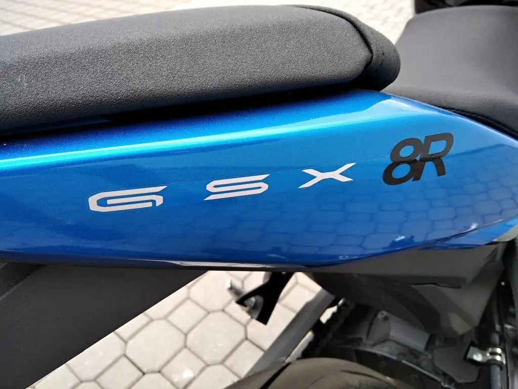 Suzuki GSX-8R  / 61kW