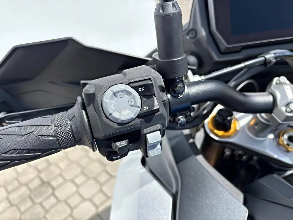 Suzuki moto GSX-S 1000 GX  / 112kW