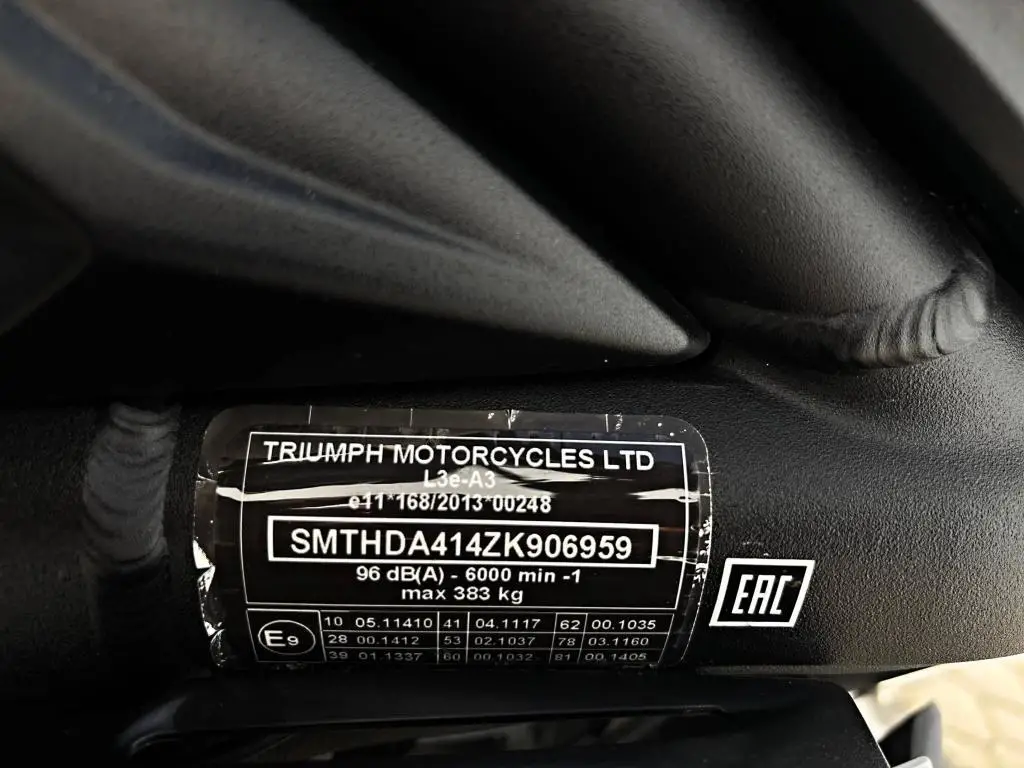 Triumph Street Triple R  / 87kW