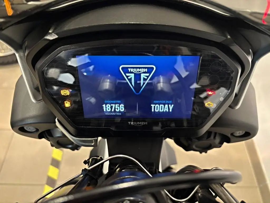 Triumph Street Triple R  / 87kW