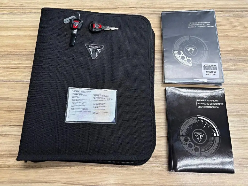 Triumph Street Triple R  / 87kW