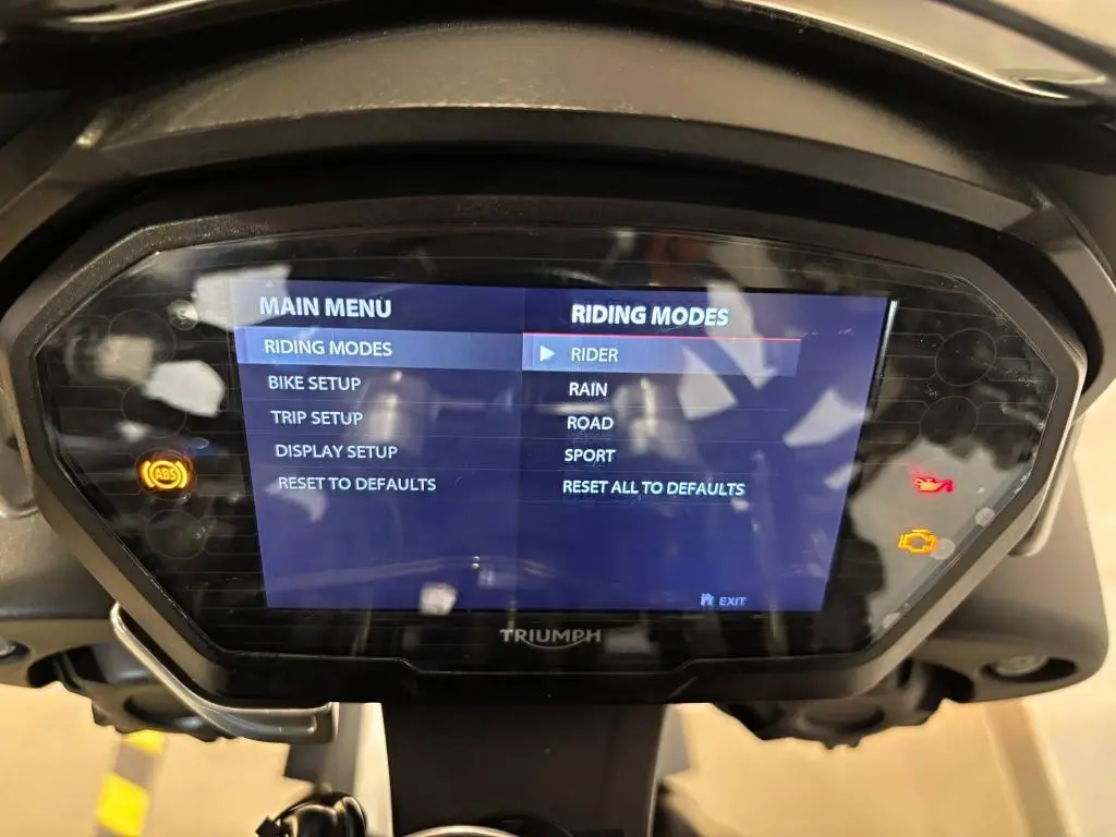 Triumph Street Triple R  / 87kW