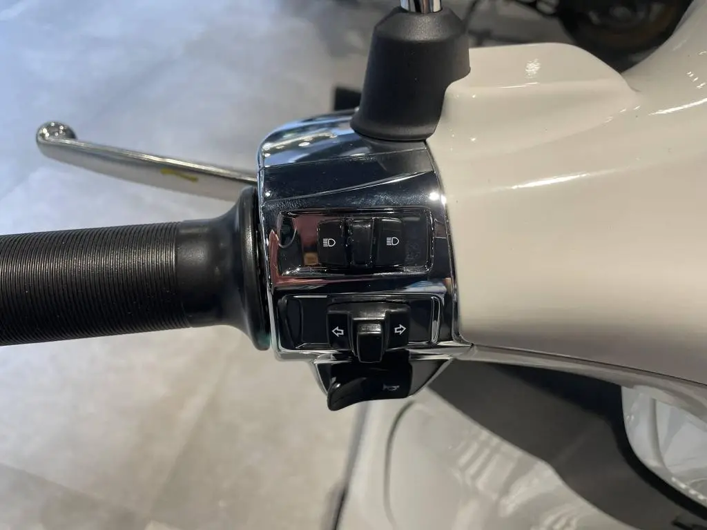 Vespa Primavera 125 EU5+  / 8kW