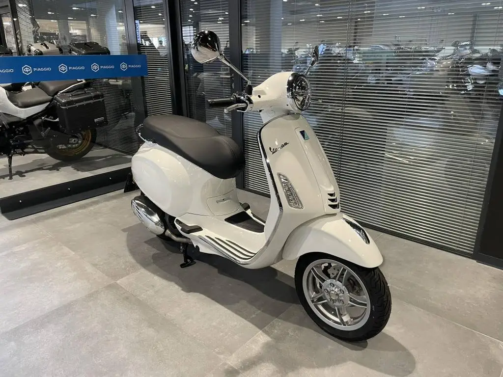 Vespa Primavera 125 EU5+  / 8kW