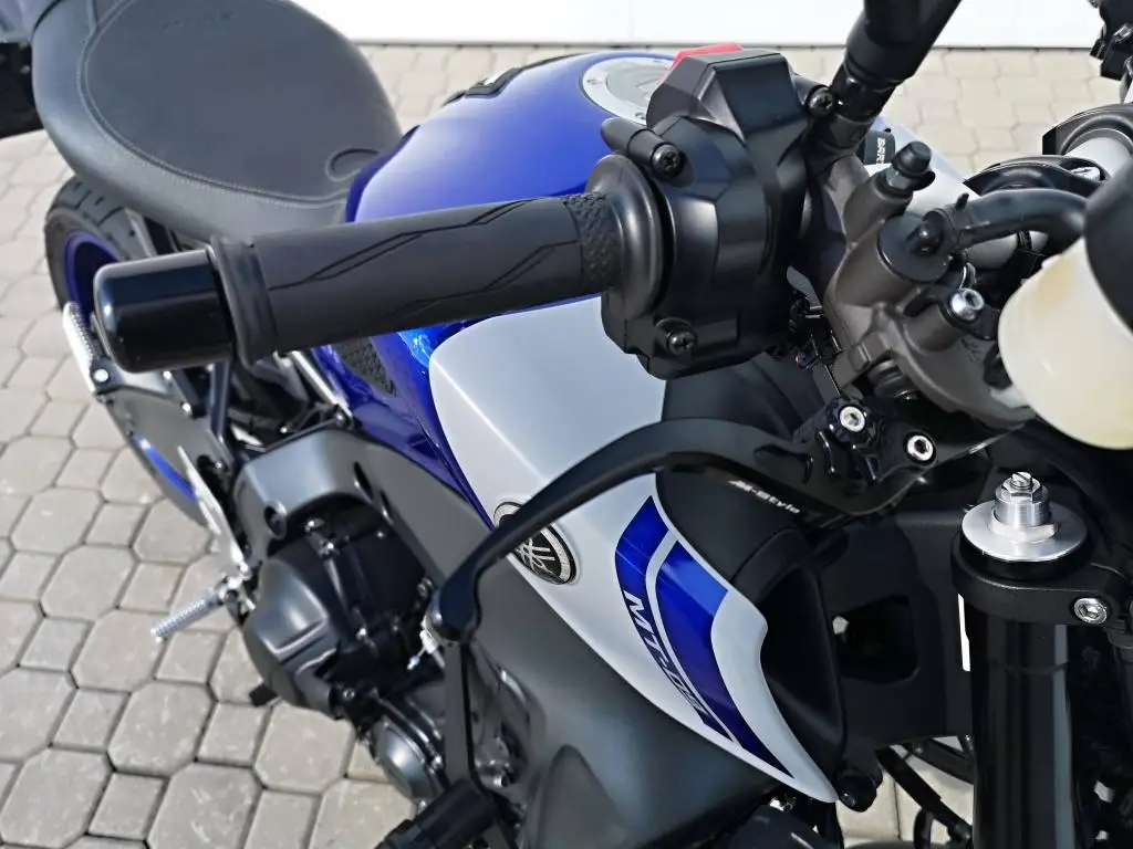 Yamaha MT-09  / 87kW