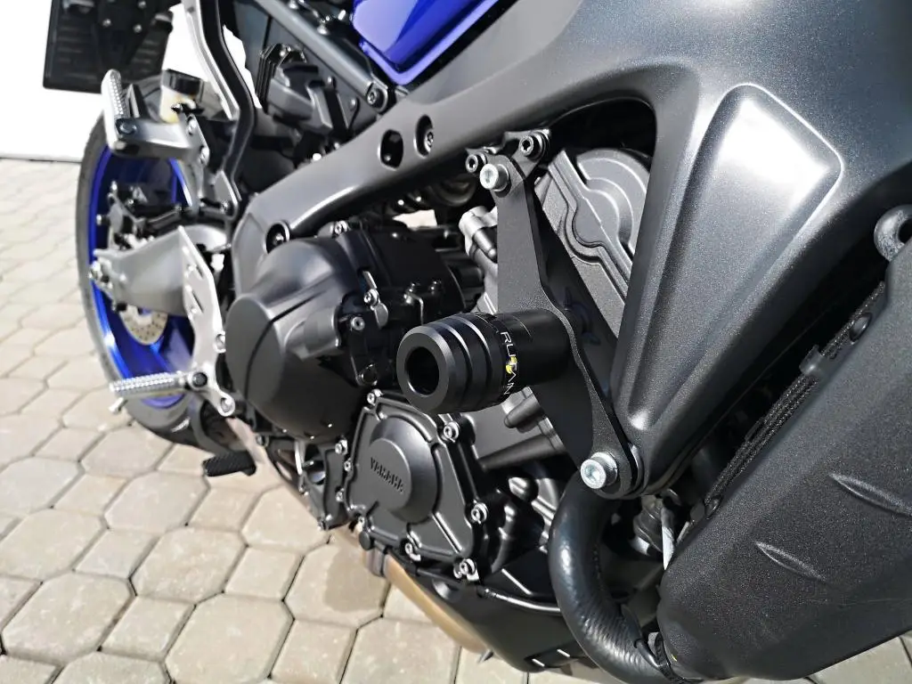 Yamaha MT-09  / 87kW