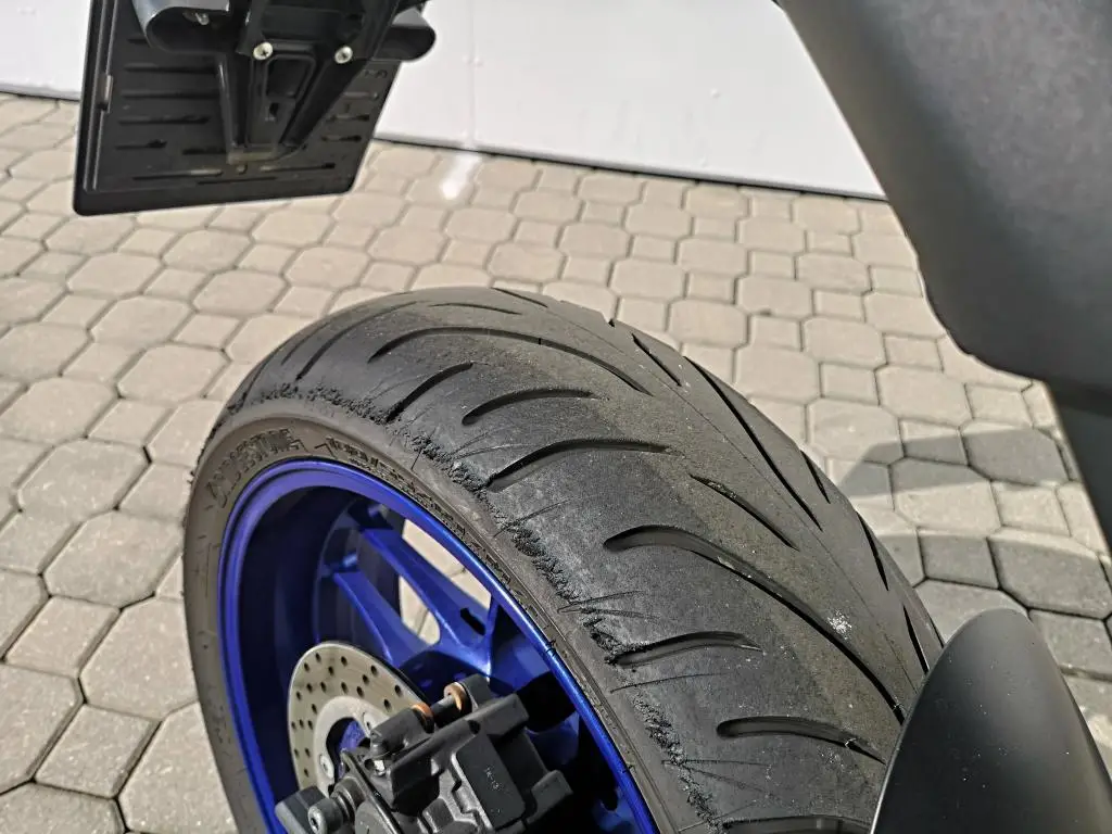 Yamaha MT-09  / 87kW