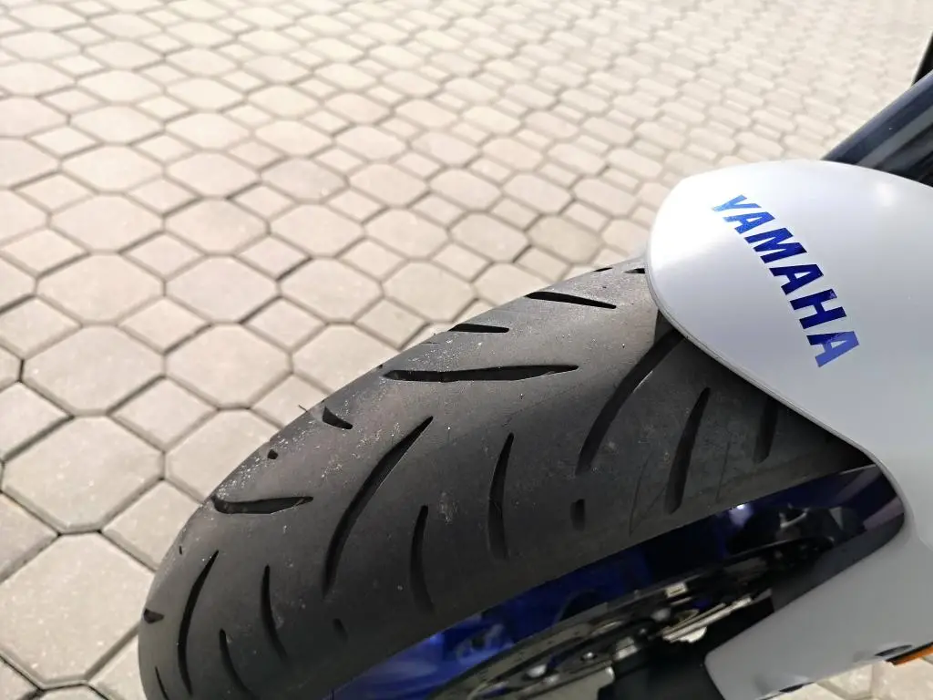 Yamaha MT-09  / 87kW