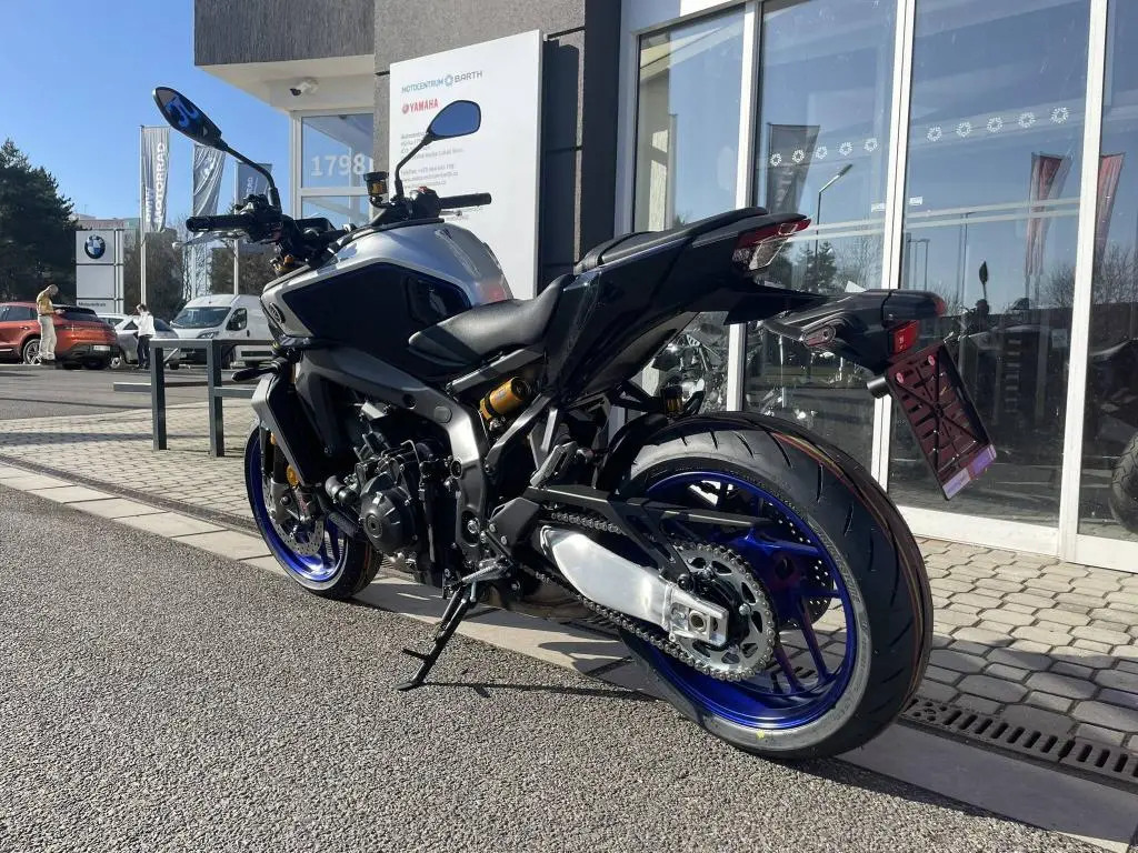 Yamaha MT-09 SP  / 87kW