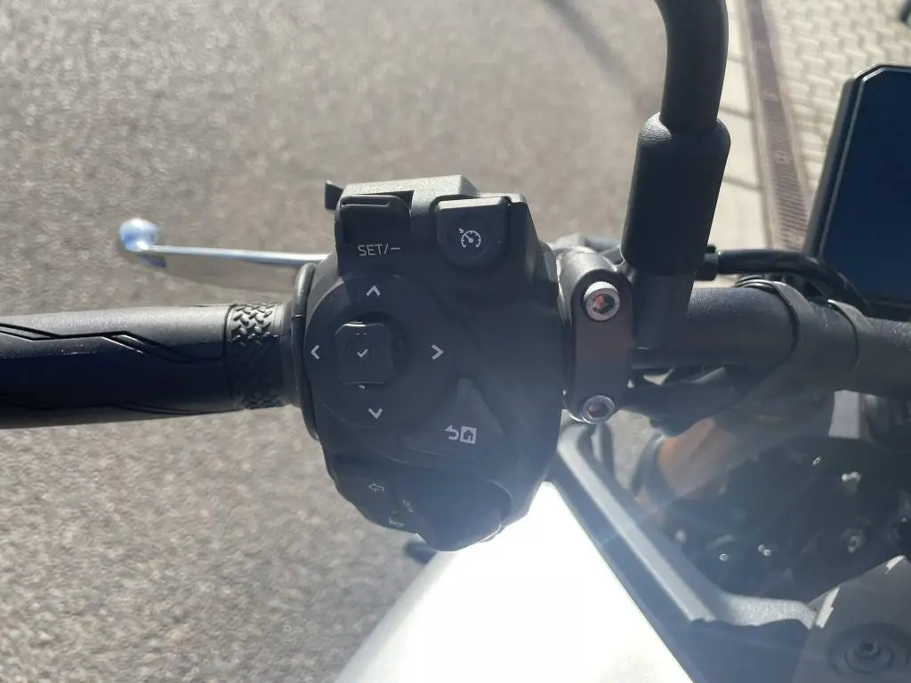 Yamaha MT-09 SP  / 87kW