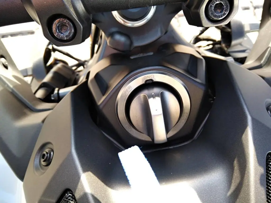 Yamaha MT-09 SP  / 87kW