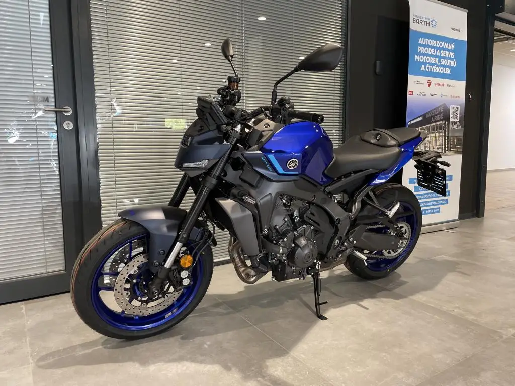 Yamaha MT-09 Y-AMT  / 87kW