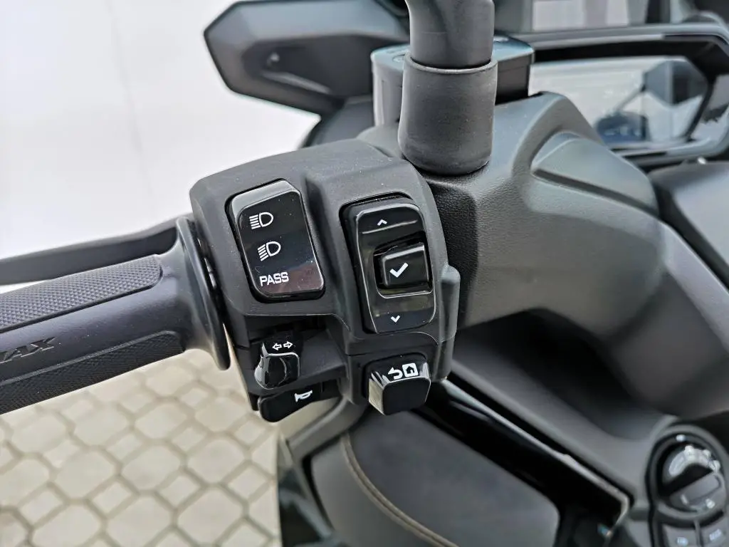 Yamaha XMAX 125 Tech Max  / 9kW