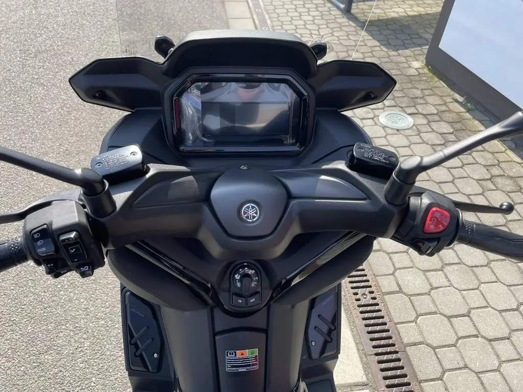 Yamaha XMAX 300 Tech Max EU5+  / 20kW