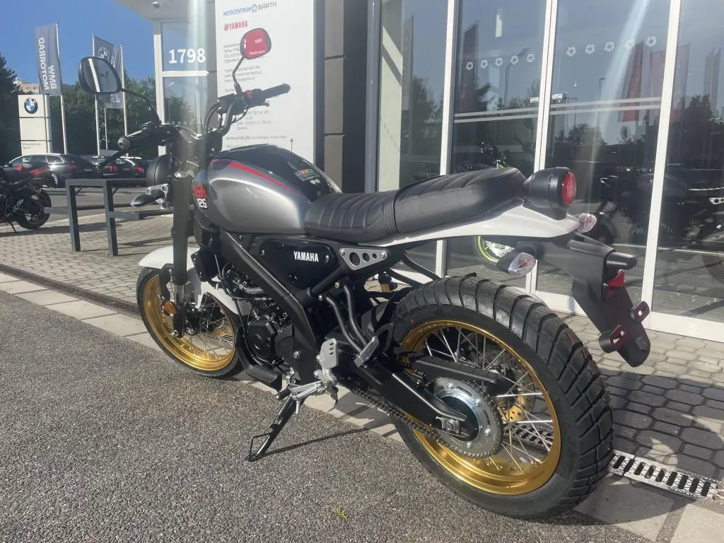 Yamaha XSR125 Legacy EU5+  / 11kW