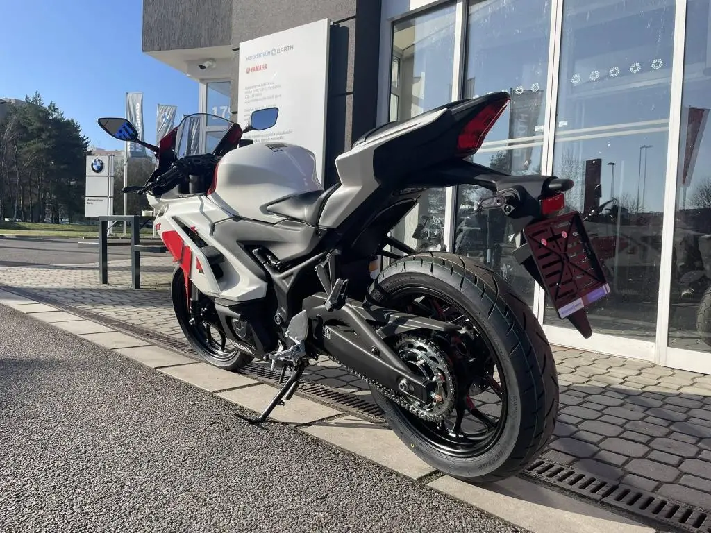Yamaha YZF-R3 70th Anniversary EU5+  / 31kW