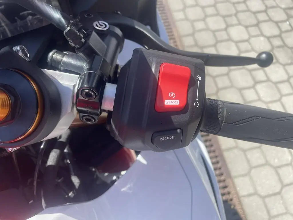 Yamaha YZF-R7 70th Anniversary EU5+  / 54kW