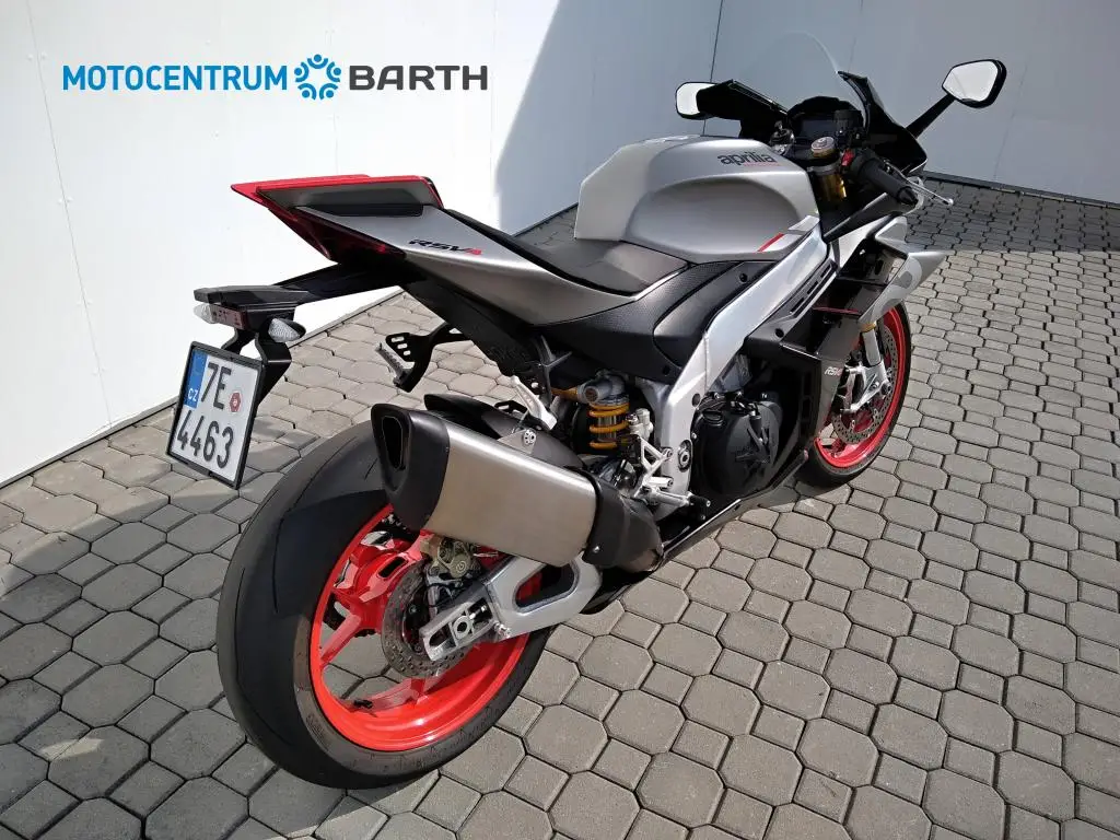 Aprilia RSV4 1100  / 159kW