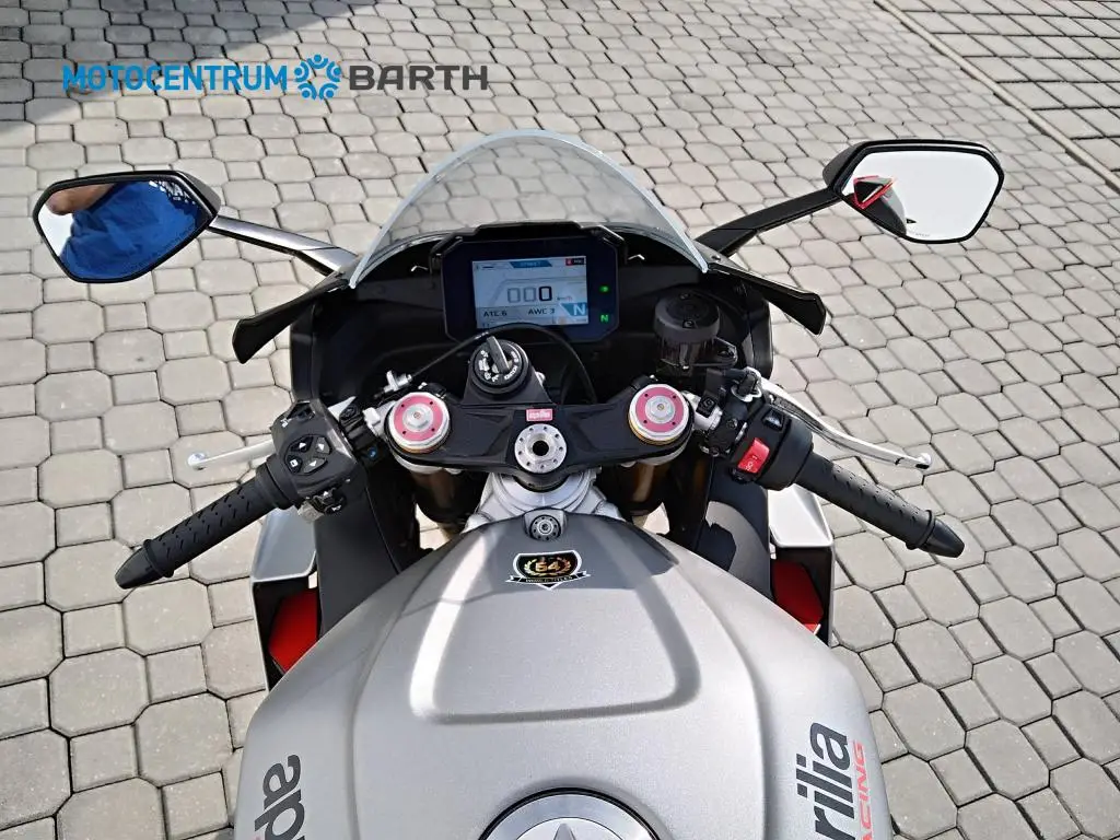 Aprilia RSV4 1100  / 159kW