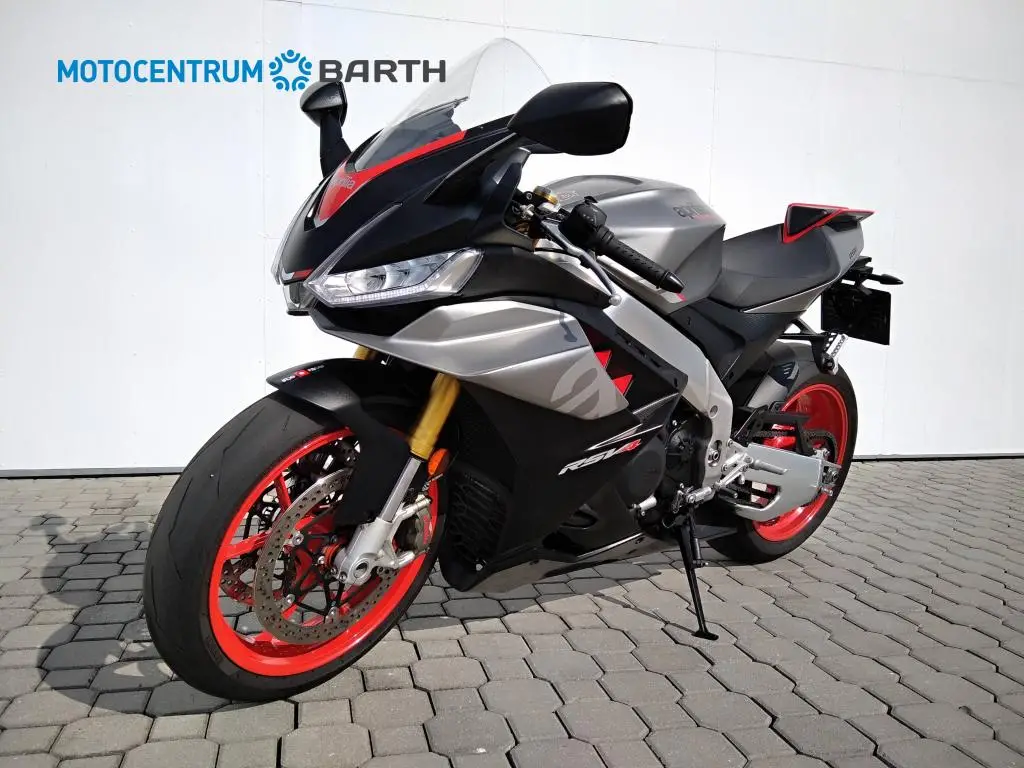 Aprilia RSV4 1100  / 159kW