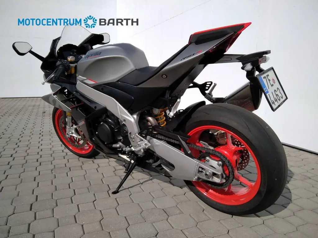 Aprilia RSV4 1100  / 159kW