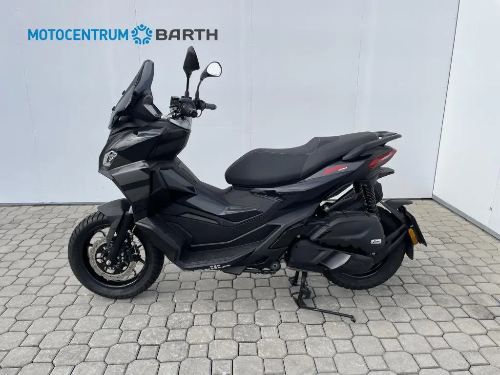 Aprilia SR GT 200 EU5+  / 13kW
