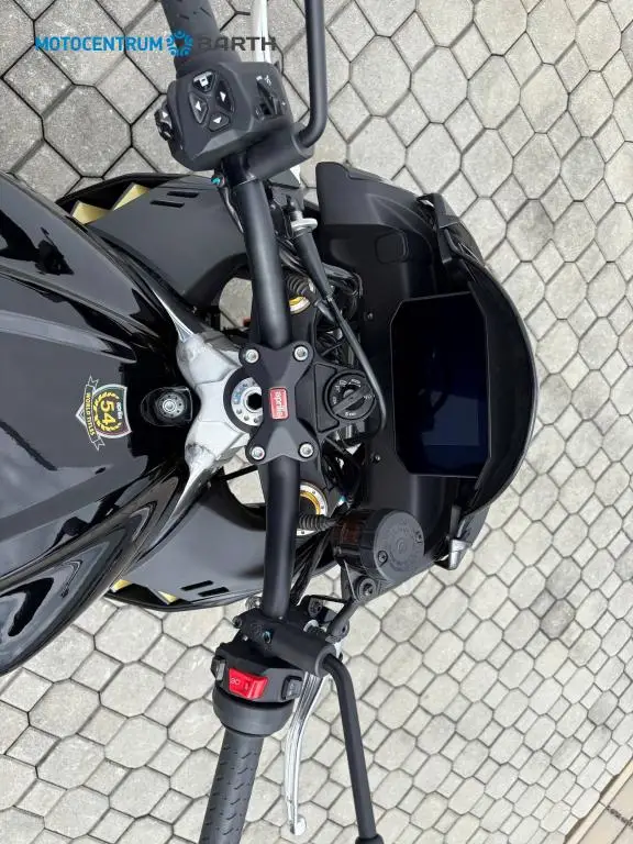 Aprilia Tuono V4 1100 Factory  / 129kW