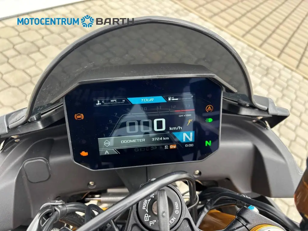 Aprilia Tuono V4 1100 Factory  / 129kW