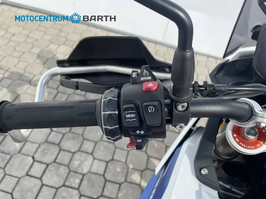 BMW Motorrad F 900 GS  / 77kW