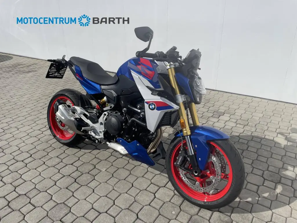 BMW Motorrad F 900 R  / 77kW