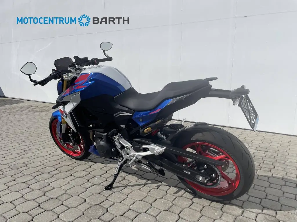 BMW Motorrad F 900 R  / 77kW