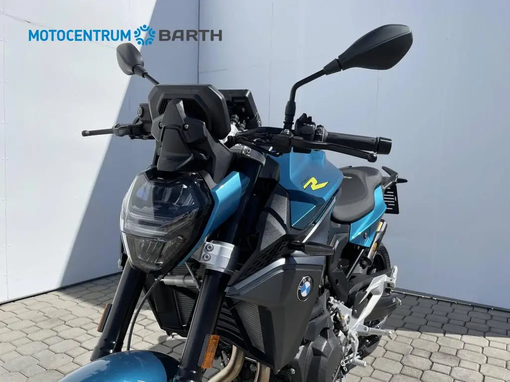 BMW Motorrad F 900 R  / 77kW
