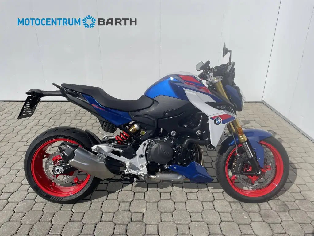 BMW Motorrad F 900 R  / 77kW