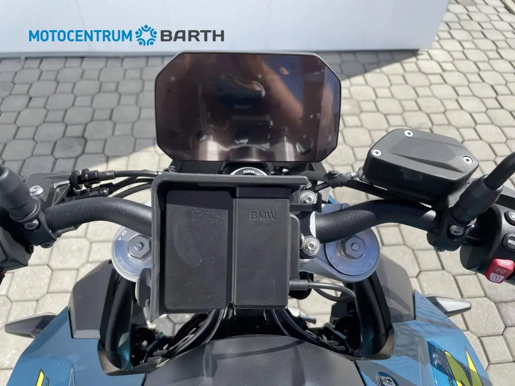 BMW Motorrad F 900 R  / 77kW