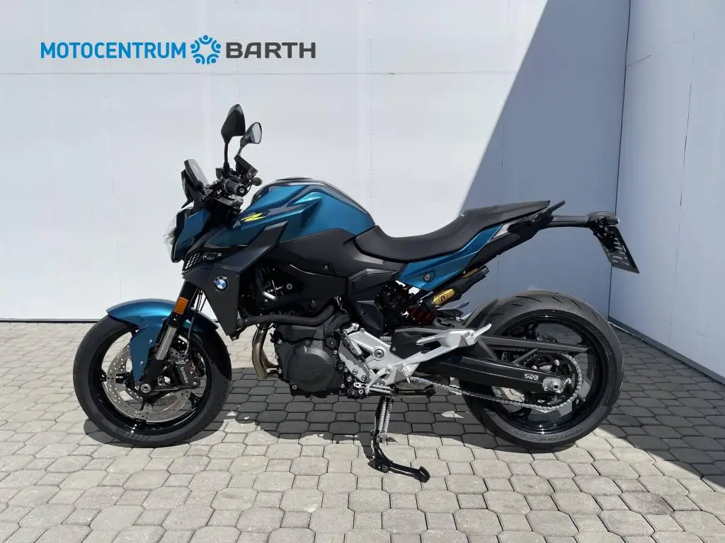 BMW Motorrad F 900 R  / 77kW