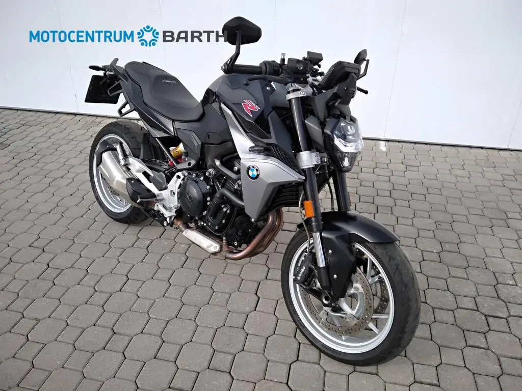 BMW Motorrad F 900 R  / 77kW