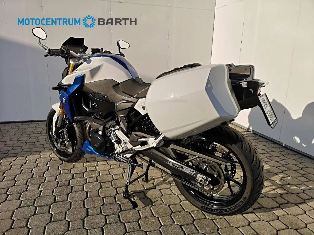 BMW Motorrad F 900 R  / 77kW