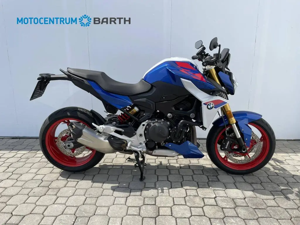 BMW Motorrad F 900 R  / 77kW