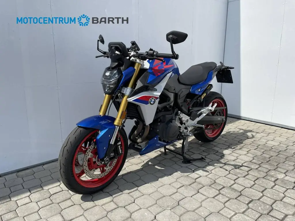 BMW Motorrad F 900 R  / 77kW