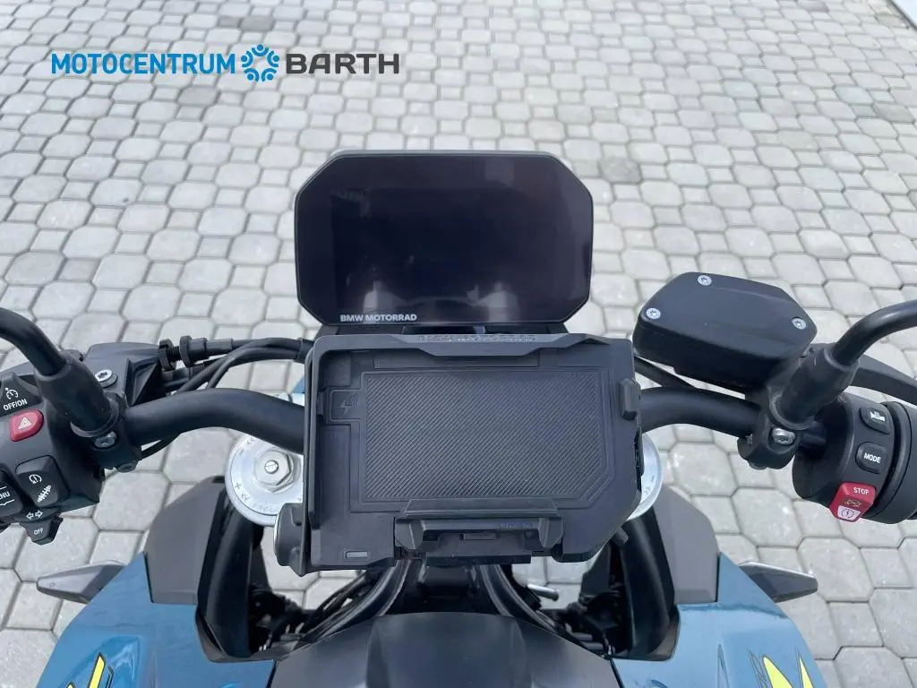 BMW Motorrad F 900 R  / 77kW